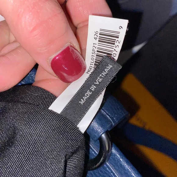 Marc Jacob’s NWOT grained leather Tag Tote - Picture 8 of 9